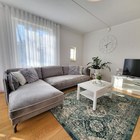 City Center Bright Home タリン エクステリア 写真