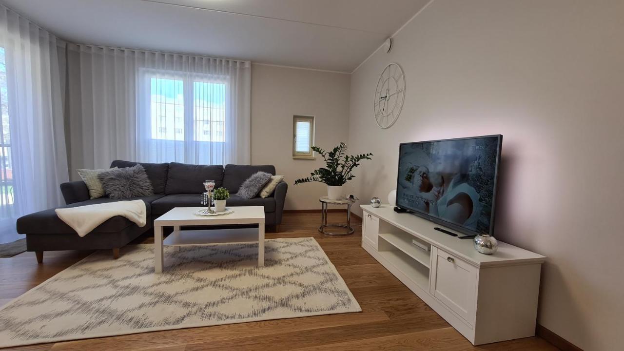 City Center Bright Home タリン エクステリア 写真