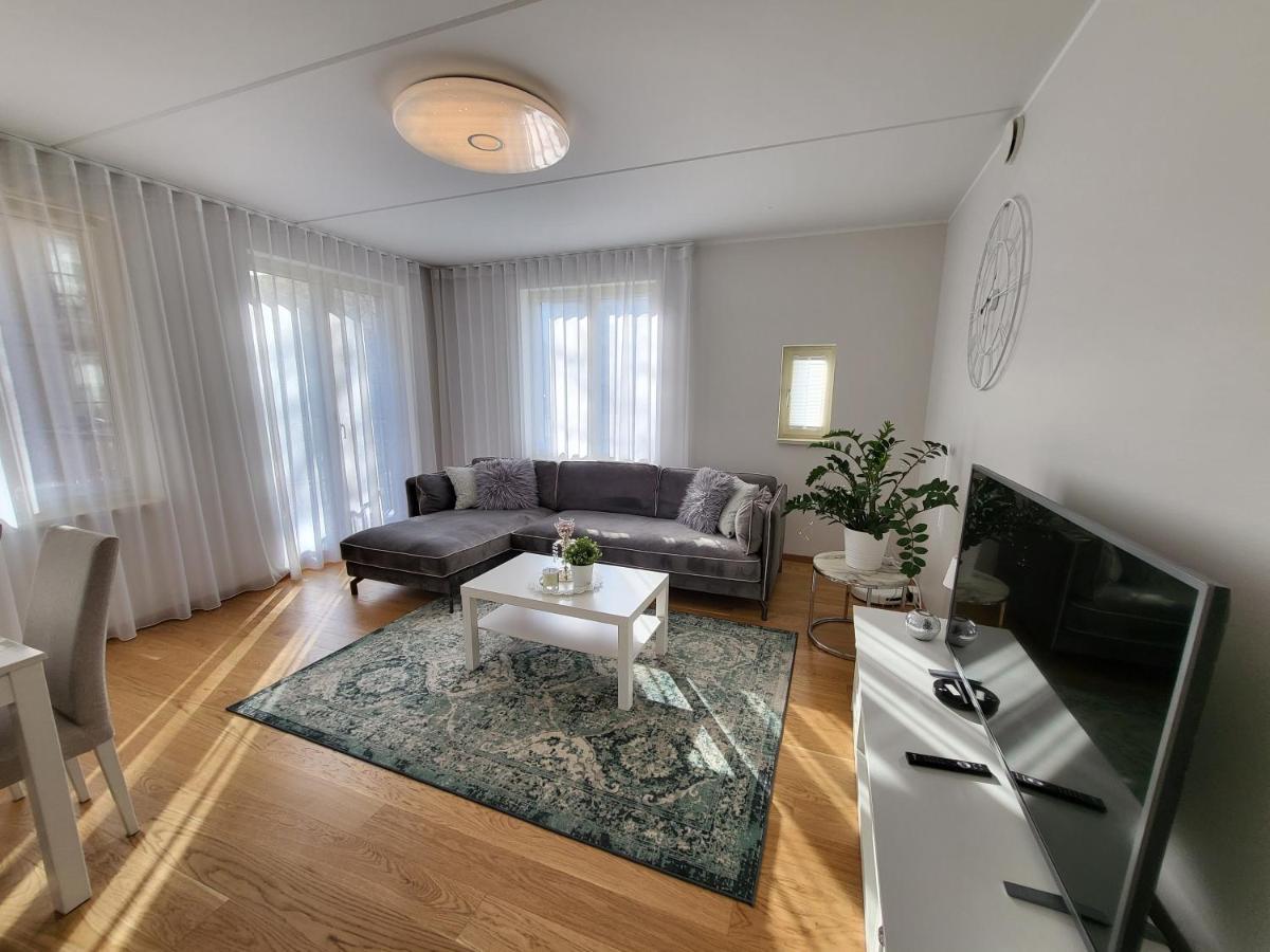 City Center Bright Home タリン エクステリア 写真