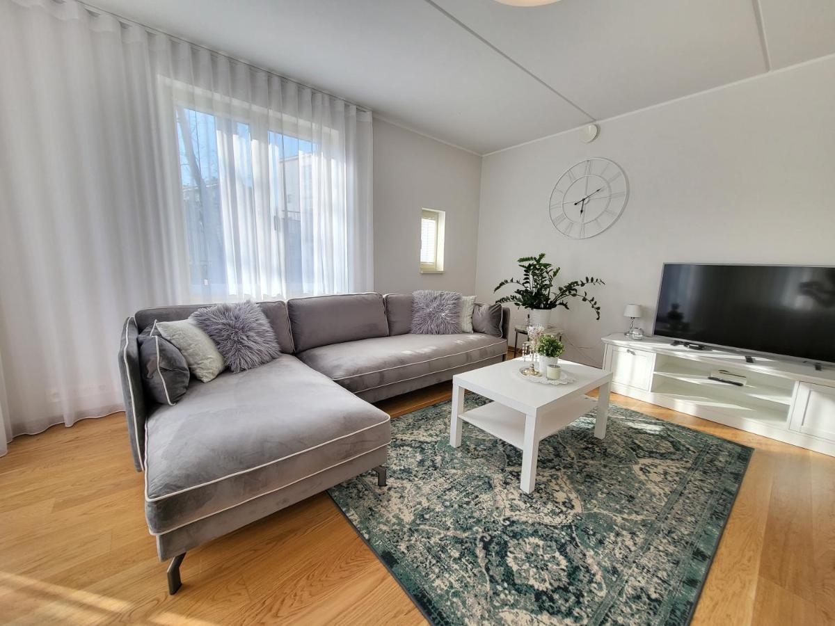City Center Bright Home タリン エクステリア 写真