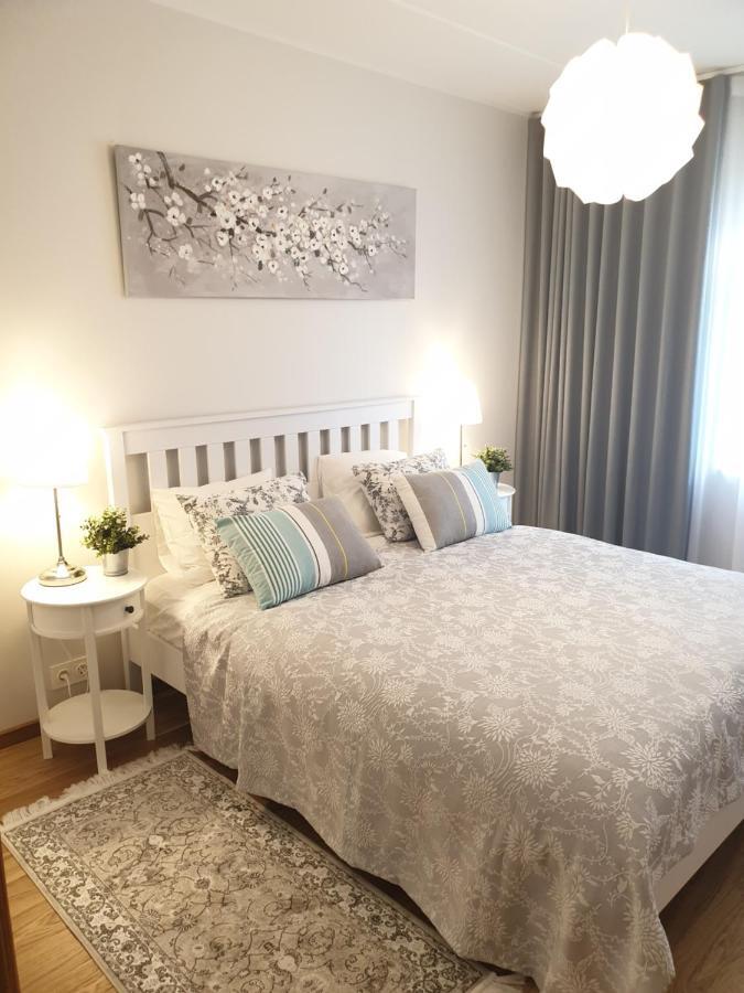 City Center Bright Home タリン エクステリア 写真